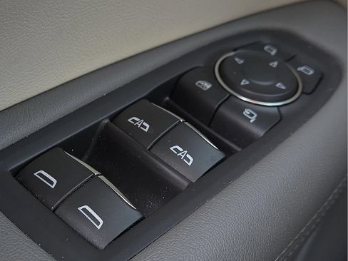 Used 2021 Cadillac XT5 Premium Luxury AWD/4WD image 17