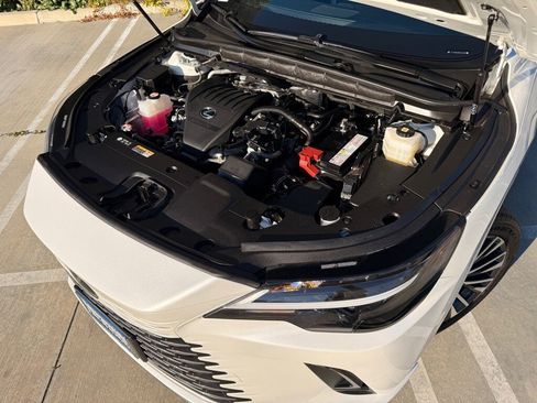 Certified 2024 Lexus RX 350 Premium w/ Accessory Package (Z1) image 6