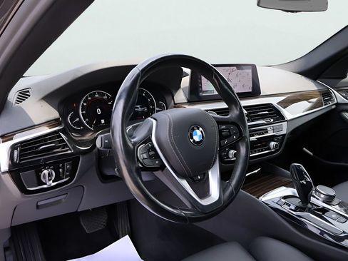 Used 2019 BMW 530i xDrive w/ Convenience Package AWD/4WD image 19