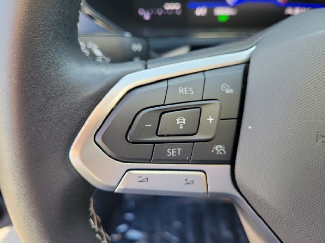 Certified 2024 Volkswagen Taos SE w/ Panoramic Sunroof Package FWD image 20