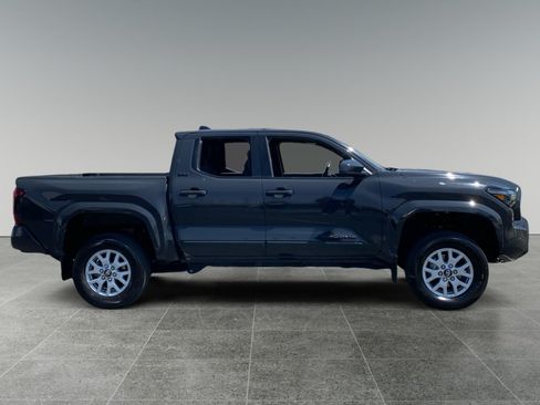 Certified 2024 Toyota Tacoma SR5 AWD/4WD image 6