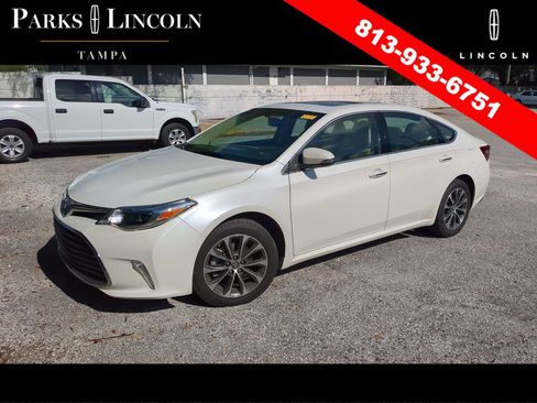 Used 2016 Toyota Avalon XLE Premium FWD image 4