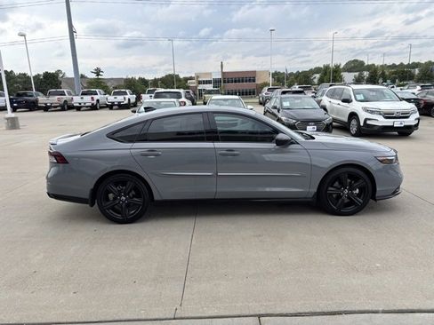 Certified 2025 Honda Accord Sport image 4