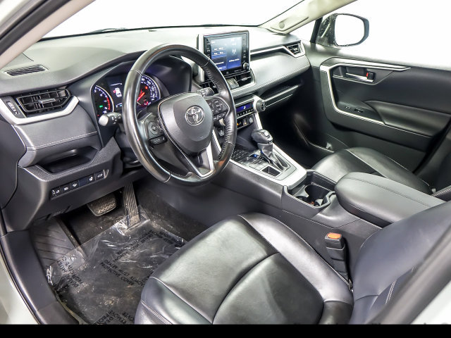 Used 2021 Toyota RAV4 XLE Premium AWD/4WD image 10