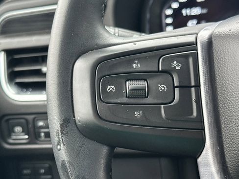 Used 2024 GMC Yukon XL SLT image 35