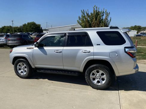 Used 2021 Toyota 4Runner SR5 image 3