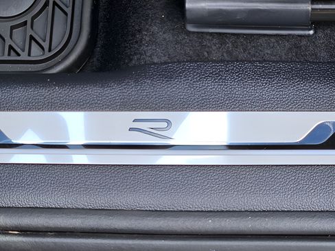 Certified 2024 Volkswagen Tiguan SE R-Line FWD image 28