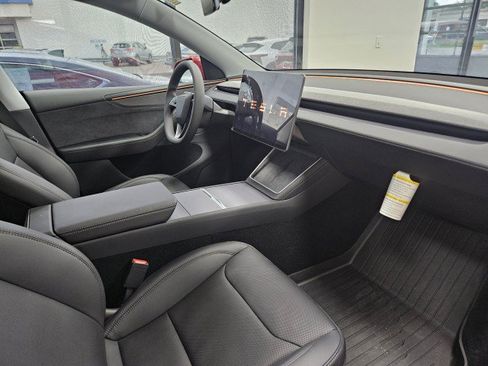 Used 2026 Tesla Model Y 2WD image 13