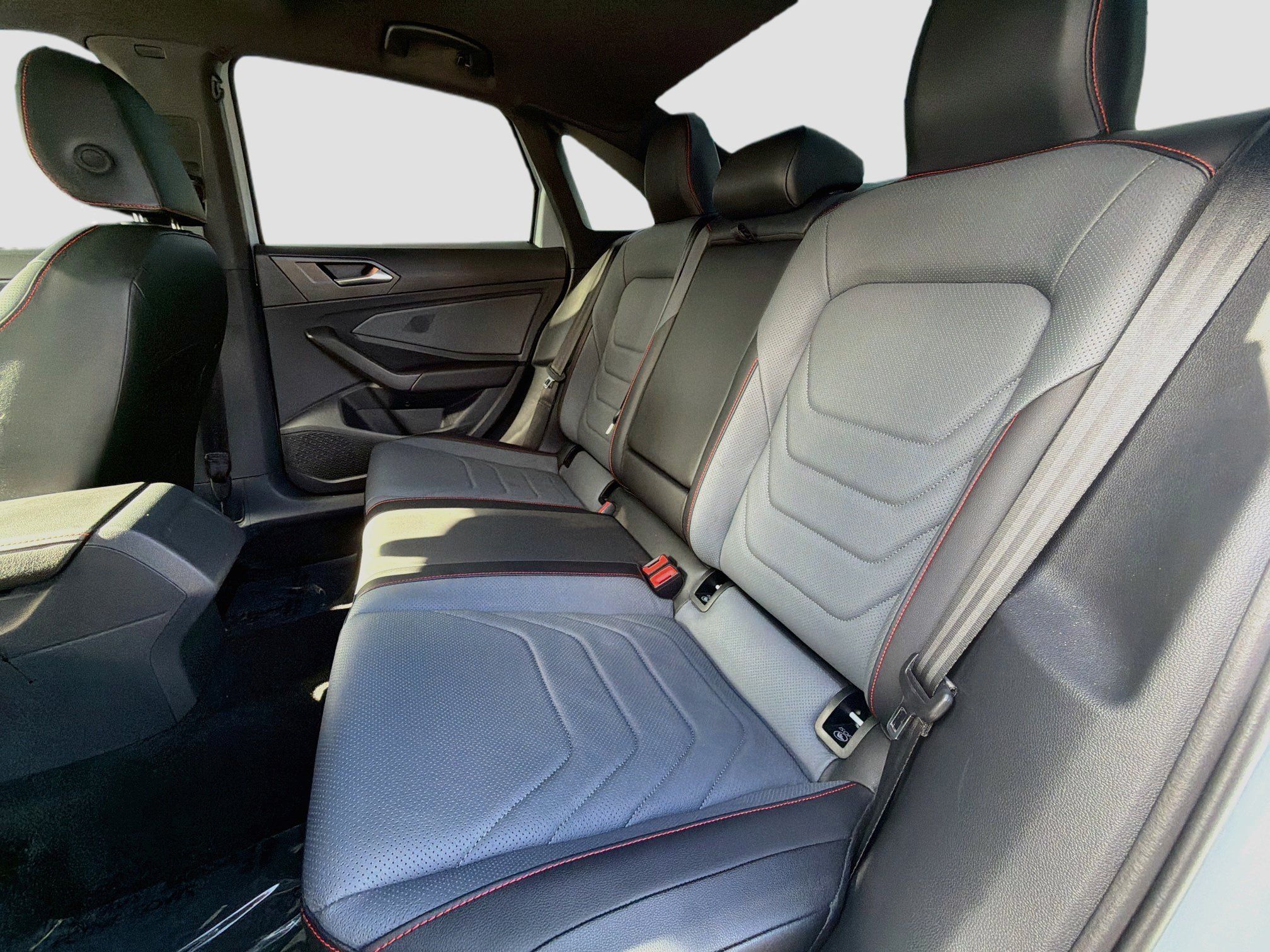 Used 2025 Volkswagen Jetta GLI Autobahn FWD image 19