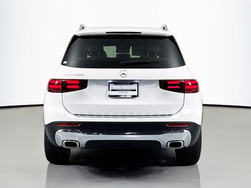 New 2026 Mercedes-Benz GLB 250 image 3