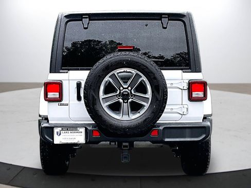 Certified 2022 Jeep Wrangler Unlimited Sahara w/ Cold Weather Group AWD/4WD image 8
