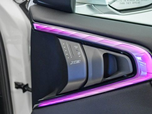 Used 2025 BMW X3 xDrive30i w/ Convenience Package image 17