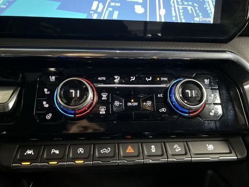 Certified 2024 GMC Sierra 1500 Denali AWD/4WD image 18