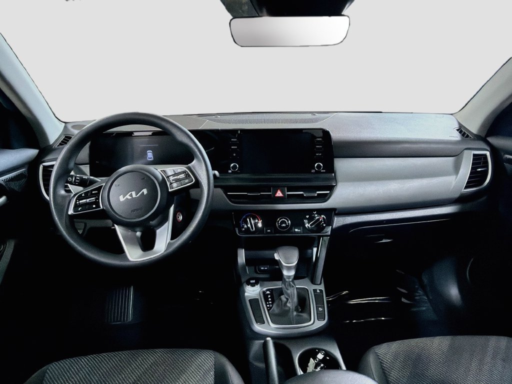 Used 2025 Kia Seltos LX AWD/4WD image 21