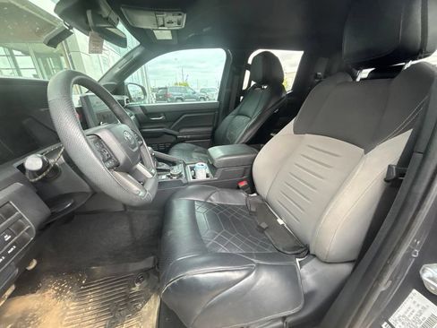 Used 2025 Toyota Tacoma TRD Off-Road w/ TRD Off Road Upgrade Package AWD/4WD image 12
