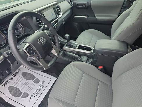 Certified 2022 Toyota Tacoma SR5 image 12