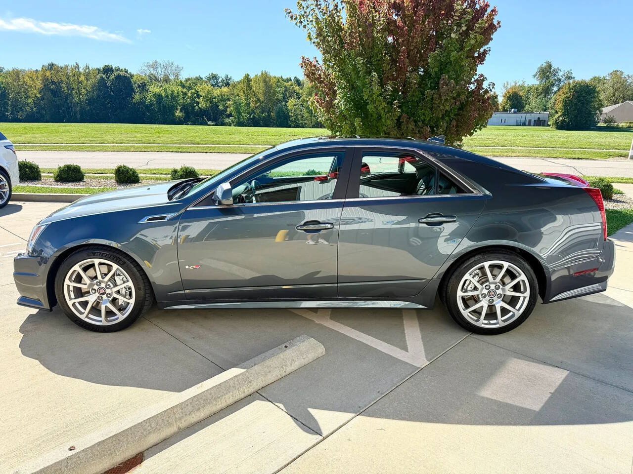 Used 2011 Cadillac CTS V RWD image 5