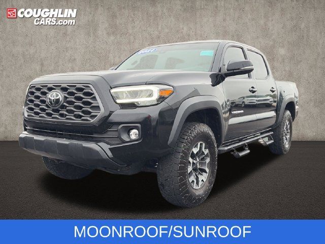 Used 2021 Toyota Tacoma TRD Off-Road w/ TRD Premium Off Road Package AWD/4WD image 4