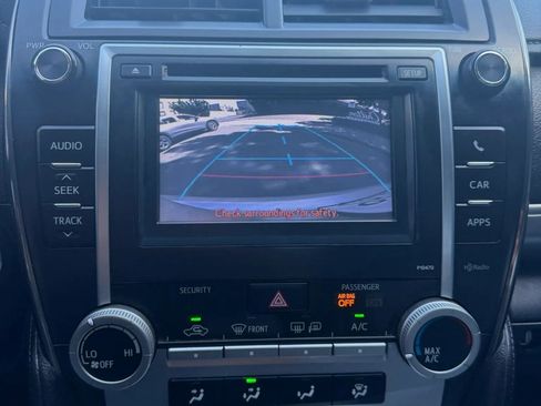Used 2013 Toyota Camry SE w/ Convenience Pkg FWD image 12