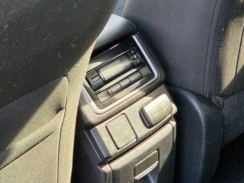 Used 2020 Subaru Ascent Premium w/ Sport Package image 19