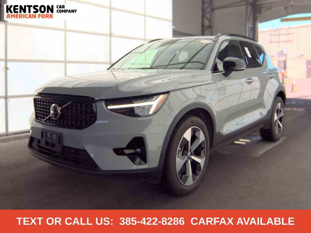 Used 2026 Volvo XC40 B5 Plus AWD/4WD image 1