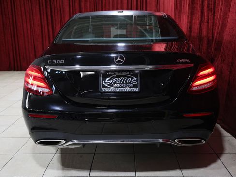 Used 2019 Mercedes-Benz E 300 image 10