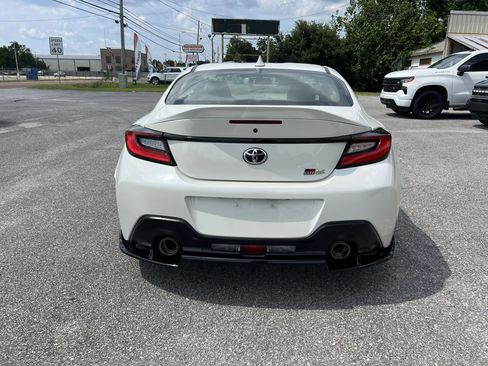 Used 2024 Toyota GR86 Premium RWD image 7