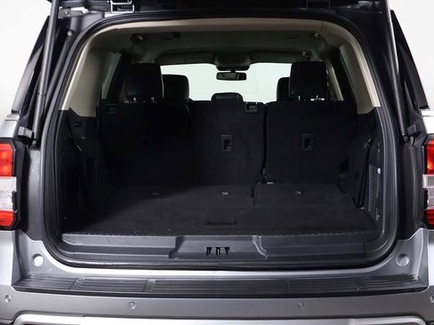 Used 2024 Ford Expedition XLT image 17