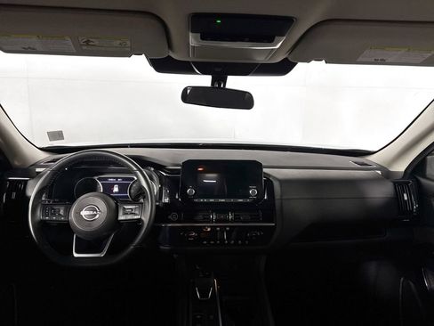 Used 2022 Nissan Pathfinder SV AWD/4WD image 12