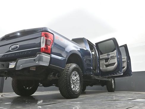 Used 2019 Ford F250 XLT w/ XLT Premium Package image 54