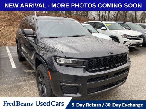 Used 2022 Jeep Grand Cherokee L Limited w/ Black Appearance Package image 1