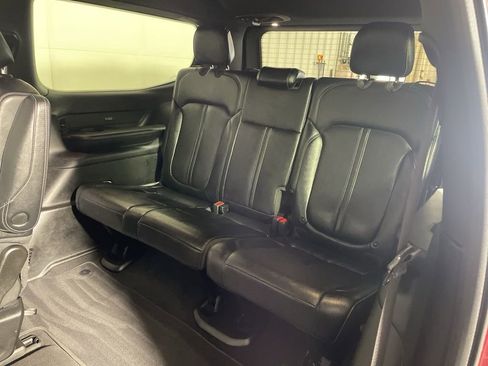 Used 2024 Jeep Wagoneer Series II AWD/4WD image 21