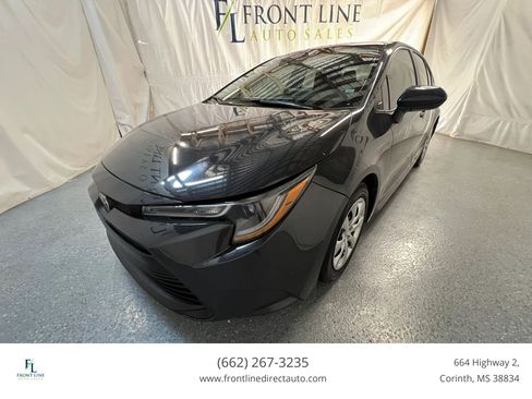 Used 2023 Toyota Corolla LE FWD image 3