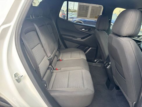 Used 2025 Chevrolet Equinox LT image 25