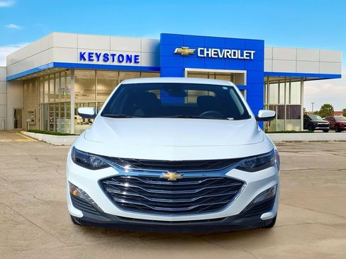 Used 2024 Chevrolet Malibu LT FWD image 2