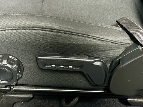 Used 2021 Jeep Wrangler Unlimited Sport AWD/4WD image 15