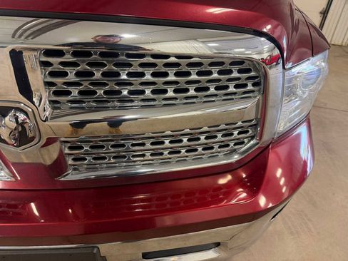 Used 2017 RAM 1500 Laramie w/ Convenience Group AWD/4WD image 5