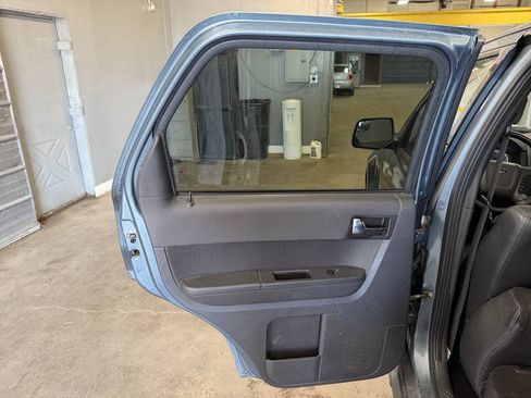 Used 2011 Ford Escape Limited w/ 302A Rapid Spec Order Code AWD/4WD image 22