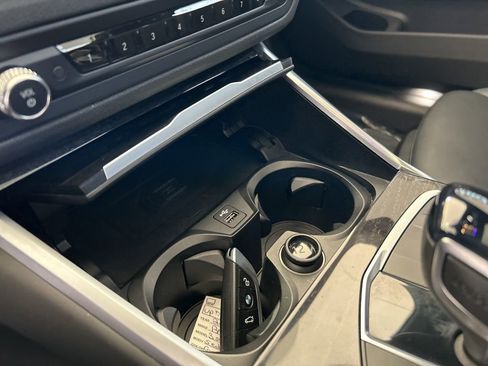 Used 2019 BMW 330i Sedan w/ M Sport Package image 44