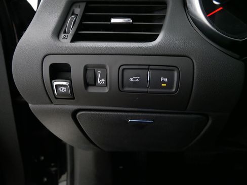 Used 2019 Chevrolet Impala Premier FWD image 26