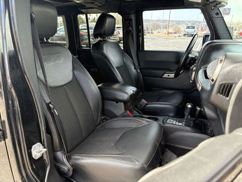Used 2017 Jeep Wrangler Unlimited Sahara image 16