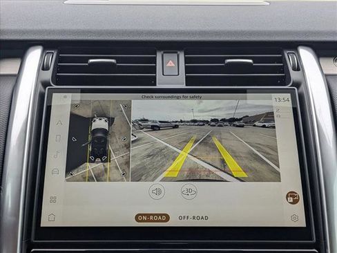 New 2026 Land Rover Discovery Limited Edition image 14