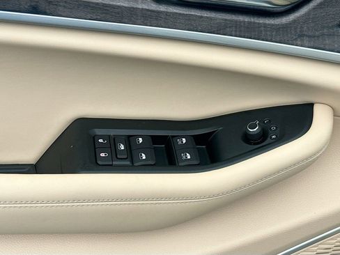 New 2026 Jeep Grand Cherokee L Limited RWD image 19