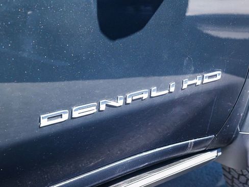 Used 2021 GMC Sierra 2500 Denali w/ Denali Black Diamond Edition image 15