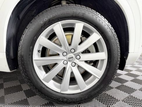 Used 2018 Volvo XC90 T6 Momentum w/ Momentum Plus Package AWD/4WD image 27