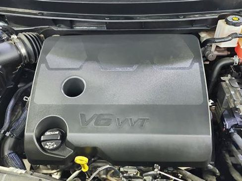 Used 2023 Chevrolet Traverse LT FWD image 37