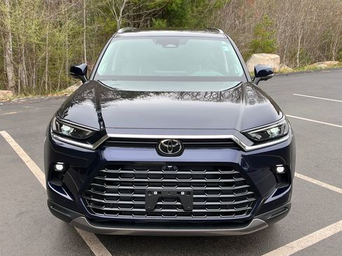 New 2026 Toyota Grand Highlander AWD image 8