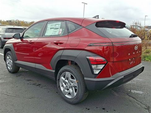 New 2026 Hyundai Kona SE image 3