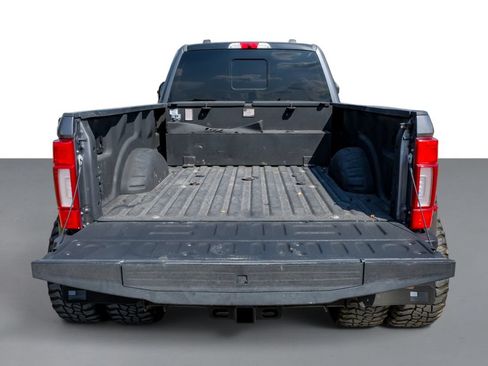 Used 2022 Ford F450 Platinum w/ FX4 Off-Road Package AWD/4WD image 59