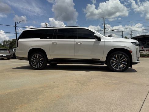 Used 2021 Cadillac Escalade ESV Sport RWD image 5